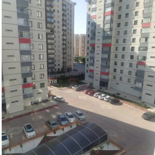 Şefikcan Caddesinde 3+1 Arakat Daire