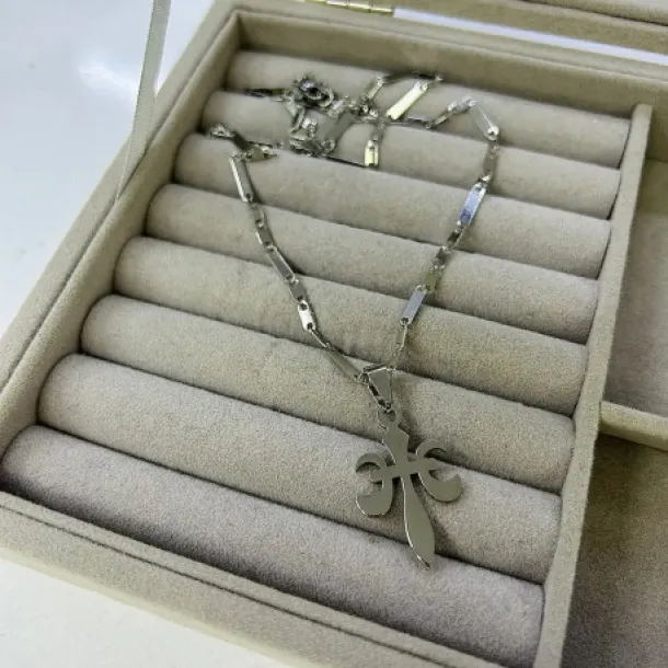 Erkek Çelik Ekskalibur Uc Uzun Kolye