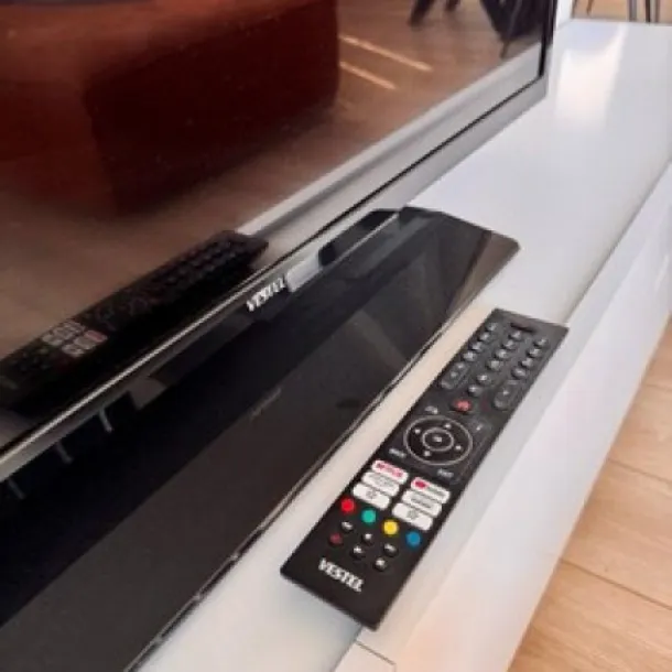 VESTEL SMART TV