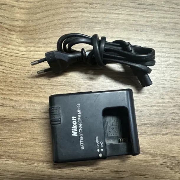 Nikon fotoğraf makinesi şarj adaptörü