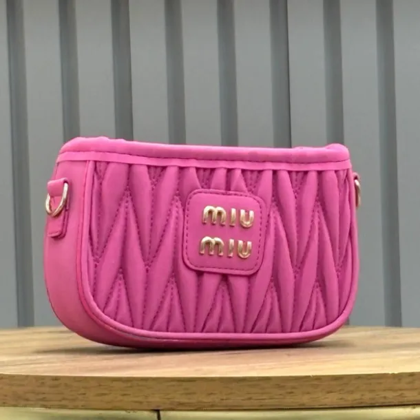 MIU MIU kadın Çantası