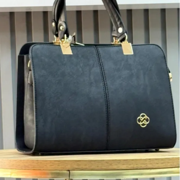 Kullanışlı Şık Kadın Çantası