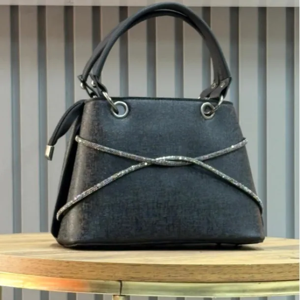 Bayanlar İçin Şık Çanta