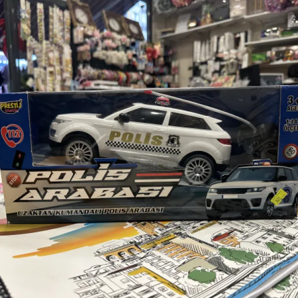 Kumandalı Lüx Polis Arabası