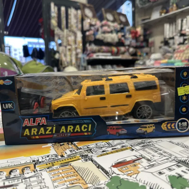 Hummer Kumandalı Arazi Aracı